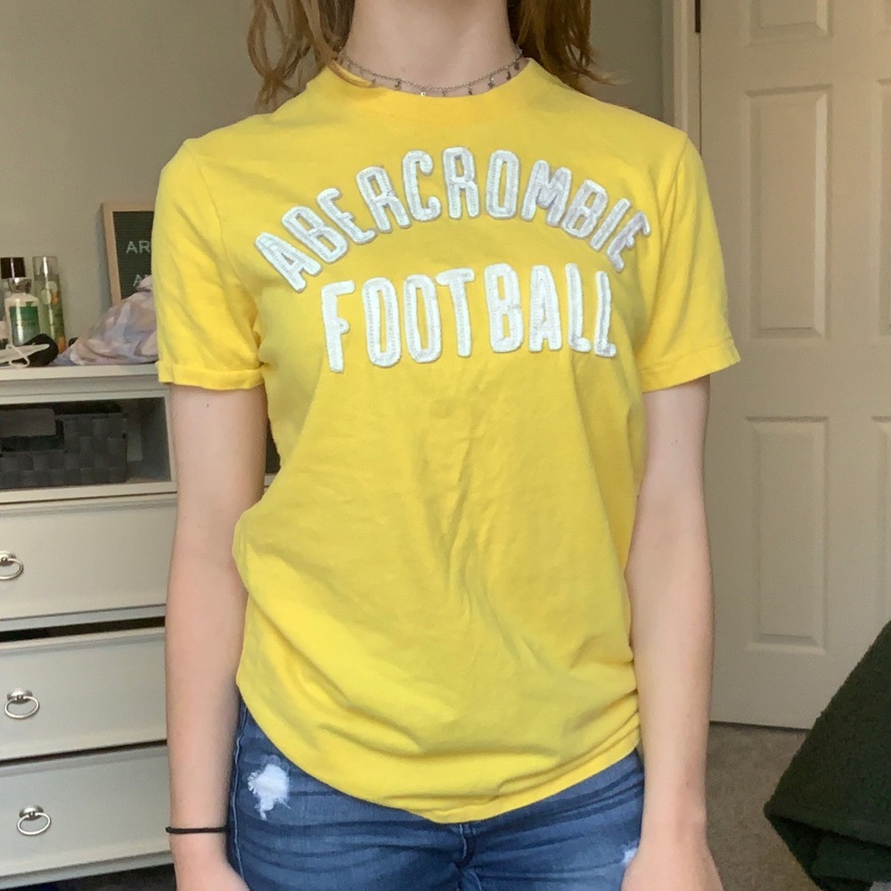 NWOT Abercrombie & Fitch T-Shirt